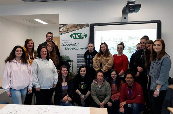 Conservation students visit Ravenscraig Park site